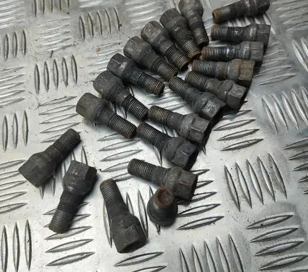Toyota ProAce City Nuts/bolts SU001B1533