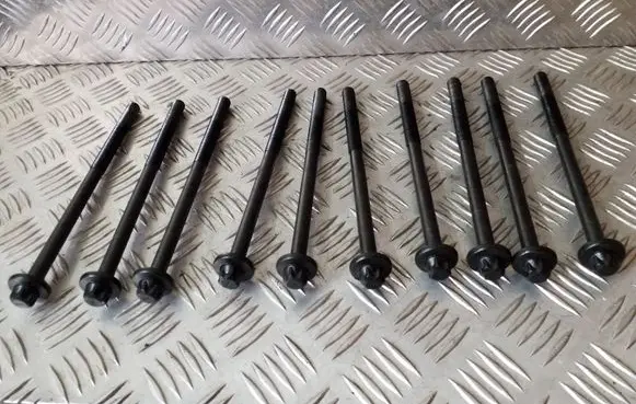 BMW 1 E81 E87 Cylinder head bolts 
