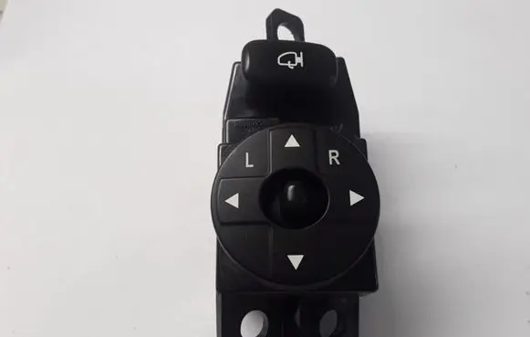 KIA Carnival Wing mirror switch 935404D100