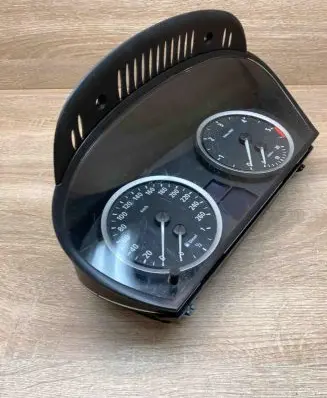 BMW 5 E60 E61 Speedometer (instrument cluster) 6983153 110080213