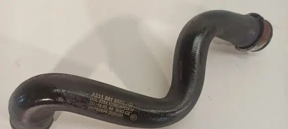 Mercedes-Benz E W211 Engine coolant pipe/hose A2115018582