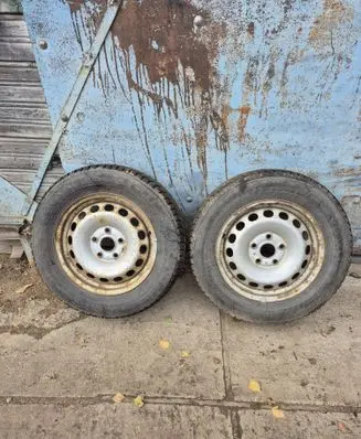 Volkswagen Caddy R15 winter/snow tires with studs 
