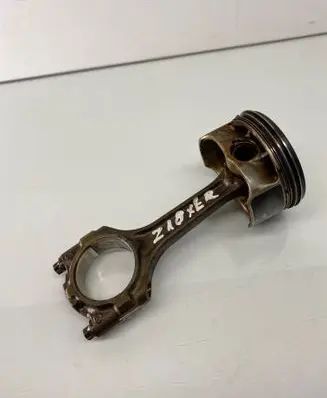 Opel Astra H Piston with connecting rod Z18XER