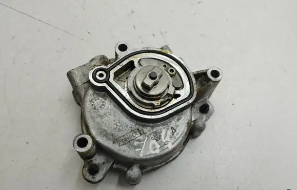 Ford Focus Vacuum pump H6BG2A451