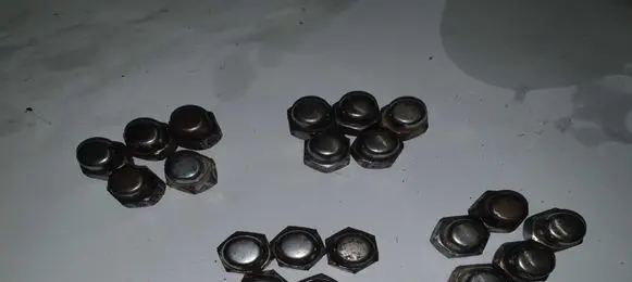 Nissan X-Trail T30 Nuts/bolts NOCODE
