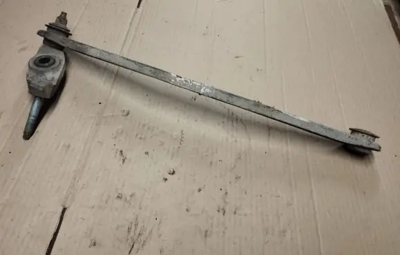 Front wiper linkage
