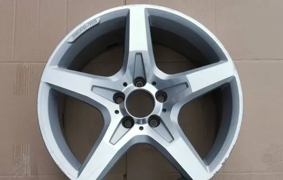 Mercedes-Benz SLK R172 R18 alloy rim A1724012702