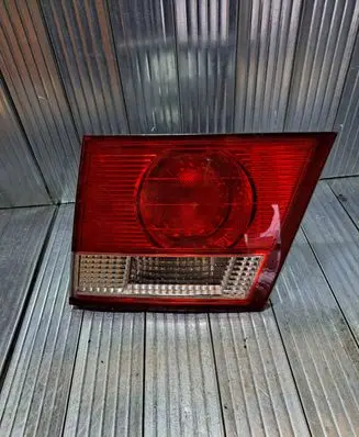KIA Carens I Tailgate rear/tail lights
