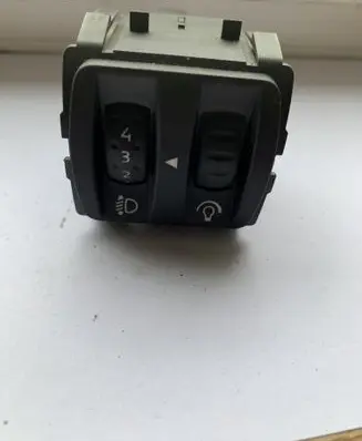 Renault Megane II Headlight level height control switch 8200095495B