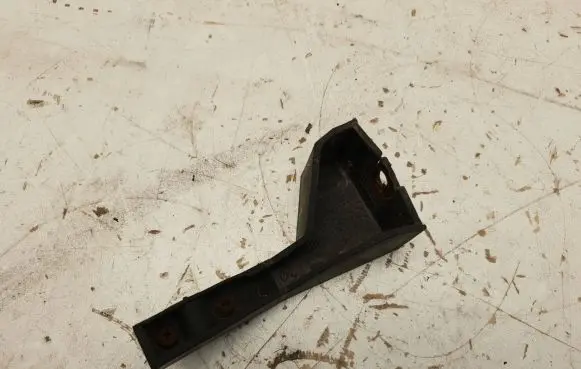 BMW 3 E36 Fog light bracket 2233846