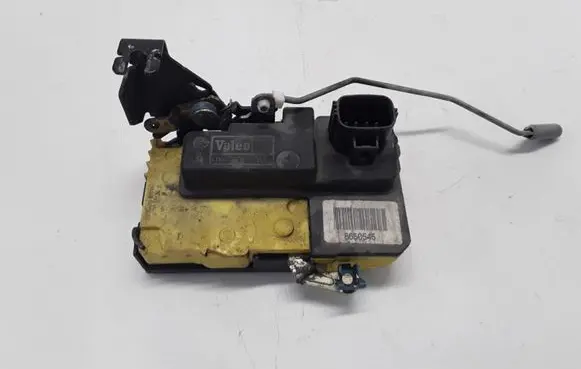 Volvo S80 Front door lock 8650545