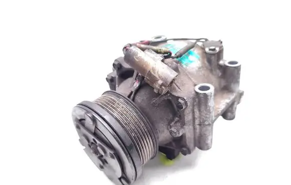 Land Rover Discovery Air conditioning (A/C) compressor (pump) TRS105