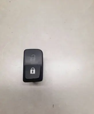 Volvo V50 Central locking switch button 0565832 65832