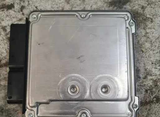 Volkswagen PASSAT B5.5 Engine control unit/module