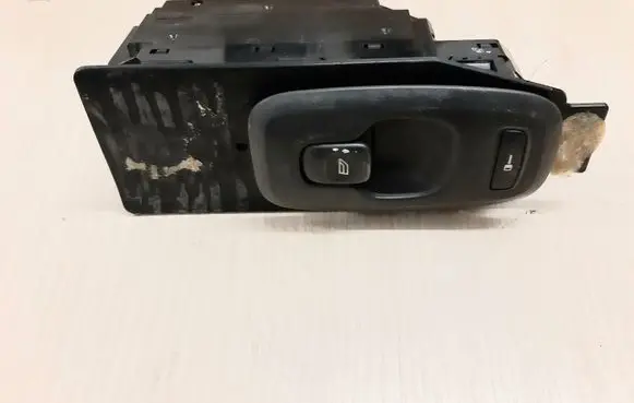 Volvo V70 Electric window control switch 30658117