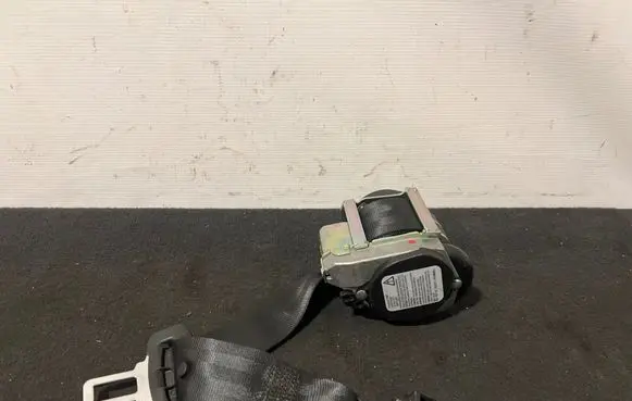 Volvo XC90 Third row seat belt 39825733