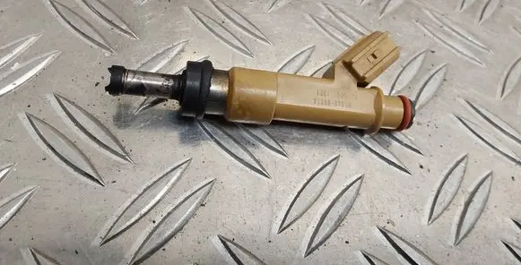 Toyota Prius+ (ZVW40) Fuel injector 232500T030