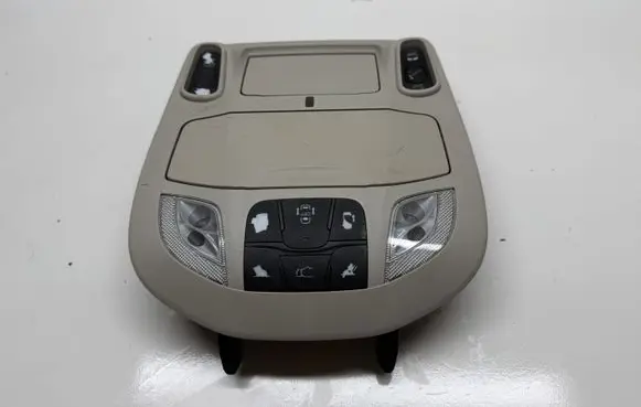Chrysler Pacifica Front seat light 6ES97PD2AC 7614220
