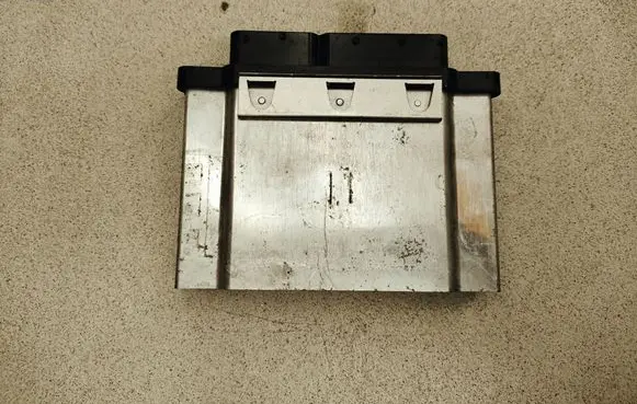 Volkswagen Polo Engine control unit/module 04E907309AF 0261S09531