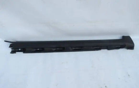 Volvo V70 Foot area side trim 