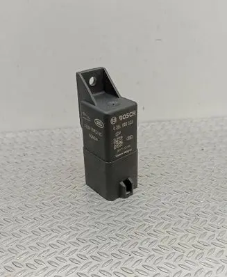 Land Rover Discovery 5 Glow plug pre-heat relay 0281003123 FX23189E2AC