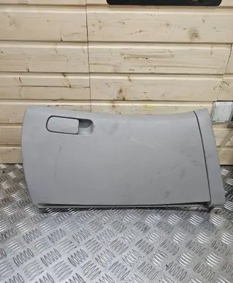 KIA Ceed Glove box