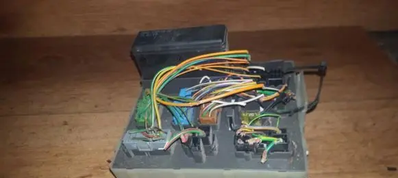 Ford Focus Fuse box set 98ag14k150ae