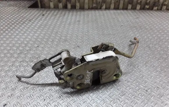Mitsubishi Pajero Front door lock 