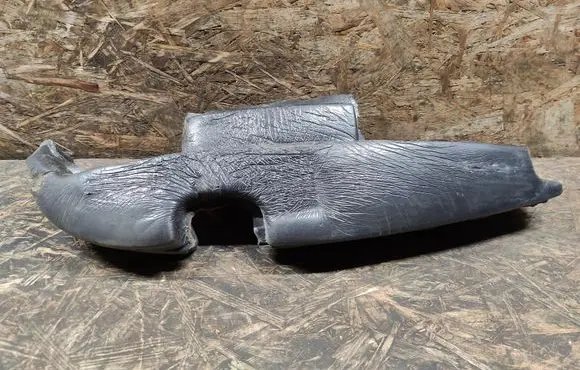Maserati Quattroporte Fender foam support/seal 