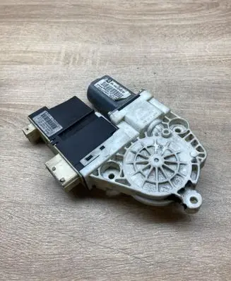 Citroen C5 Front door window regulator motor 9649304080 996386101