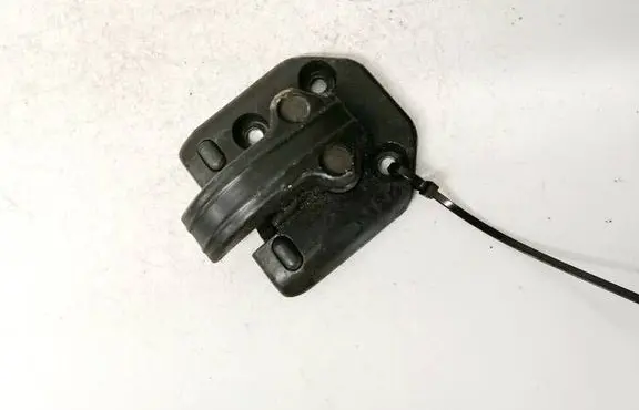 Front door check strap stopper