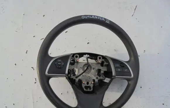 Mitsubishi Outlander Steering wheel