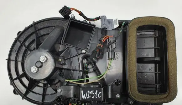 Mercedes-Benz R W251 Interior heater climate box assembly A2518300008