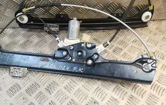 BMW 5 E60 E61 Front door electric window regulator 7184741