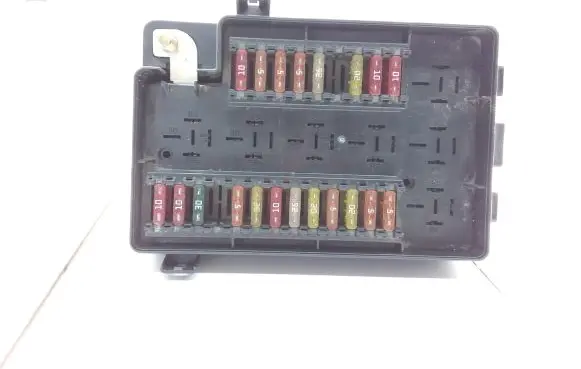 Jaguar XJ X308 Fuse module LNF2822AB 518020201