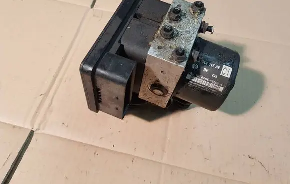 Audi A3 S3 A3 Sportback 8P ABS Pump 1K0907379AC 1K0614517AE
