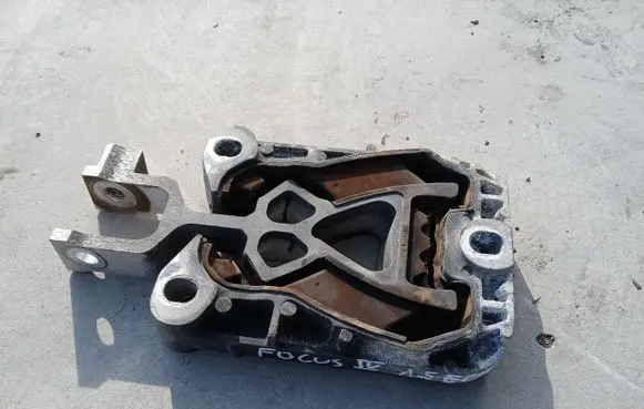 Ford Focus Gearbox mount JX61-6P082-CD