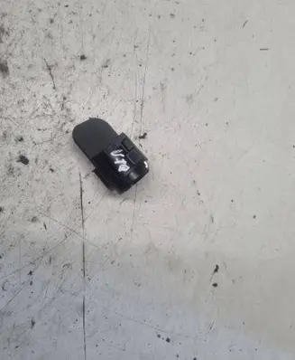 Volvo V70 Tail light bulb cover holder 9483287
