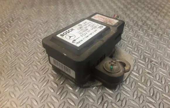 Mercedes-Benz A W168 Yaw turn rate sensor 0015404417 A0015404417