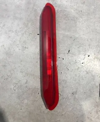 Nissan Navara D23 Third/center stoplight