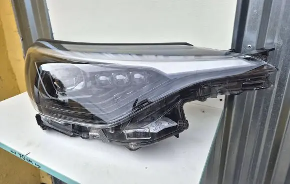 Toyota C-HR I Headlight/headlamp 81110YP280 223318931 19526F