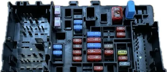GMC Yukon Fuse box set 23200660
