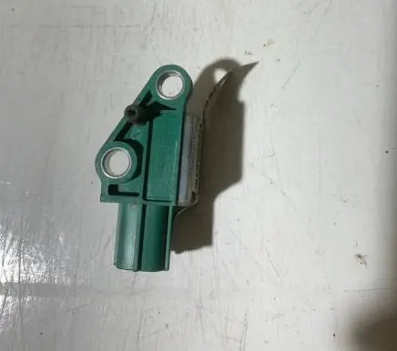 Volkswagen PASSAT B6 Airbag deployment crash/impact sensor 3C0909606