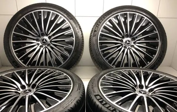 Mercedes-Benz E W214 R20 alloy rim 