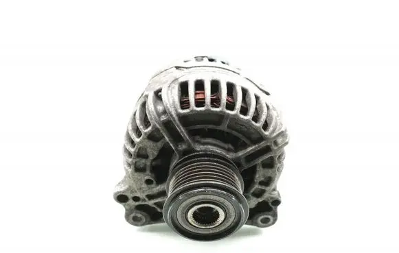 Volkswagen Golf Plus Generator/alternator 06D903023F