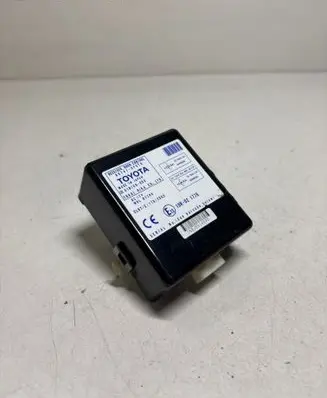 Toyota Corolla Verso AR10 Door control unit/module 897410F010 61B168000 10R021776