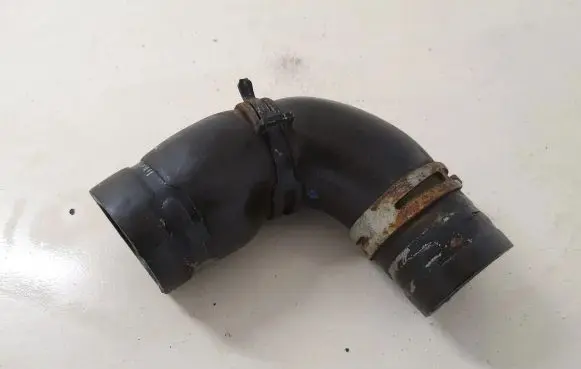 Ford C-MAX I Engine coolant pipe/hose