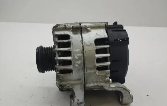 BMW 5 F10 F11 Generator/alternator 8507624