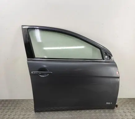 Mitsubishi Lancer Front door 5700A558