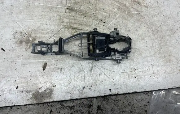 Volkswagen Golf Plus Front door exterior handle 1K0837885A